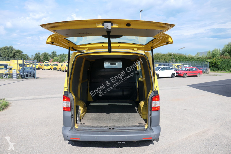 Véhicule utilitaire Volkswagen T5 Transporter...