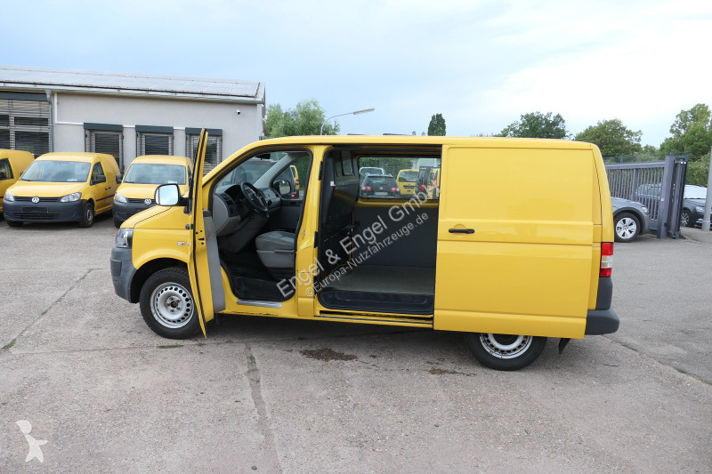Véhicule utilitaire Volkswagen T5 Transporter...