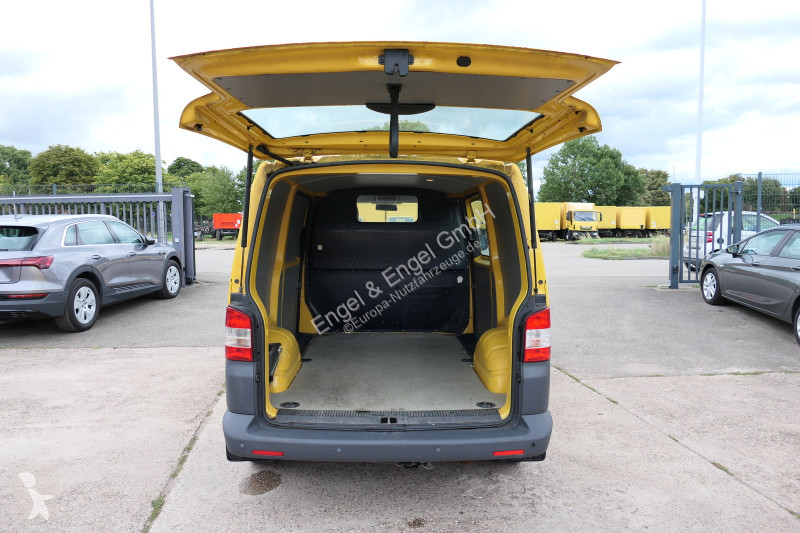 Véhicule utilitaire Volkswagen T5 Transporter...
