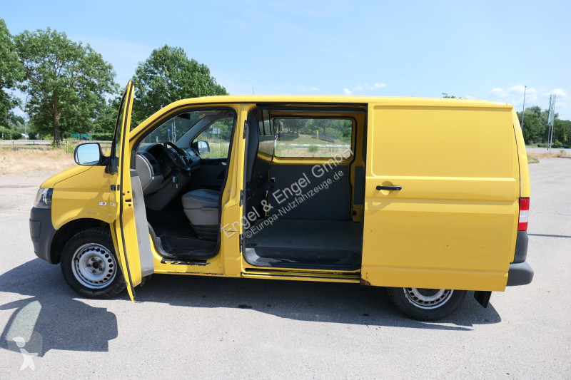 Véhicule utilitaire Volkswagen T5 Transporter...