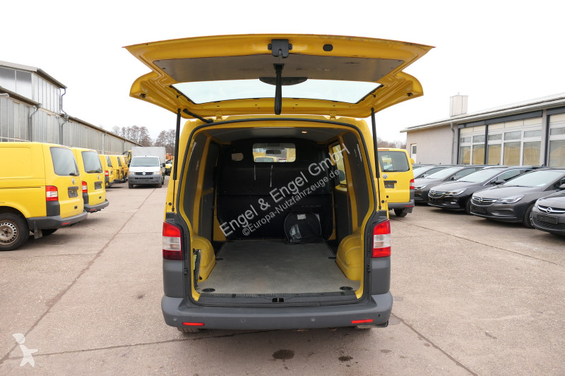 Autoutilitară Volkswagen T5 Transporter 2.0 TDI...