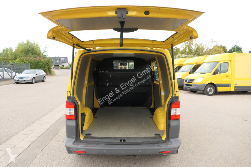 Véhicule utilitaire Volkswagen T5 Transporter...