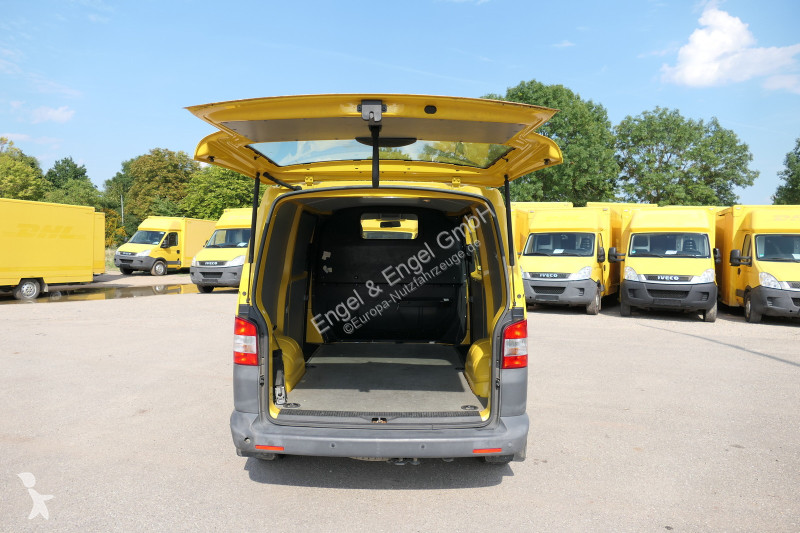 Véhicule utilitaire Volkswagen T5 Transporter...