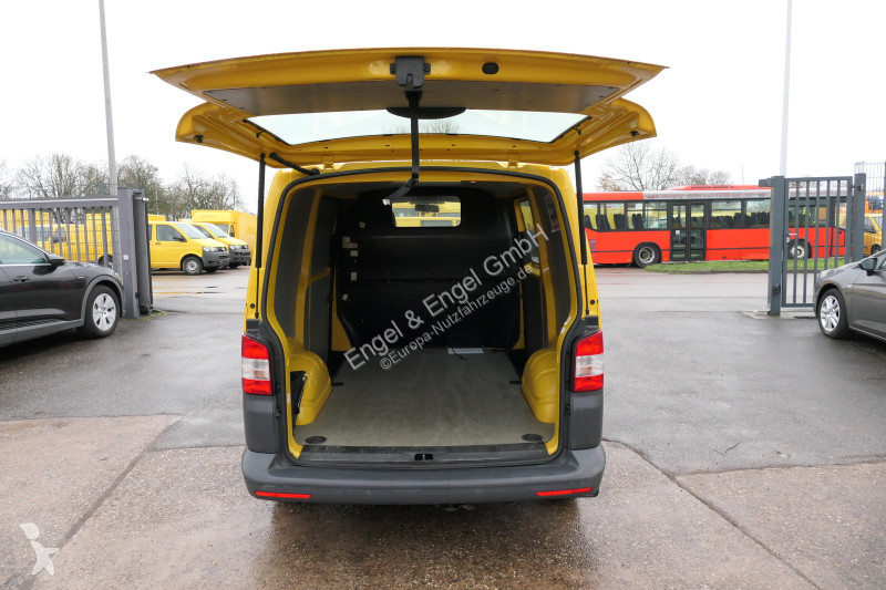 Véhicule utilitaire Volkswagen T5 Transporter...