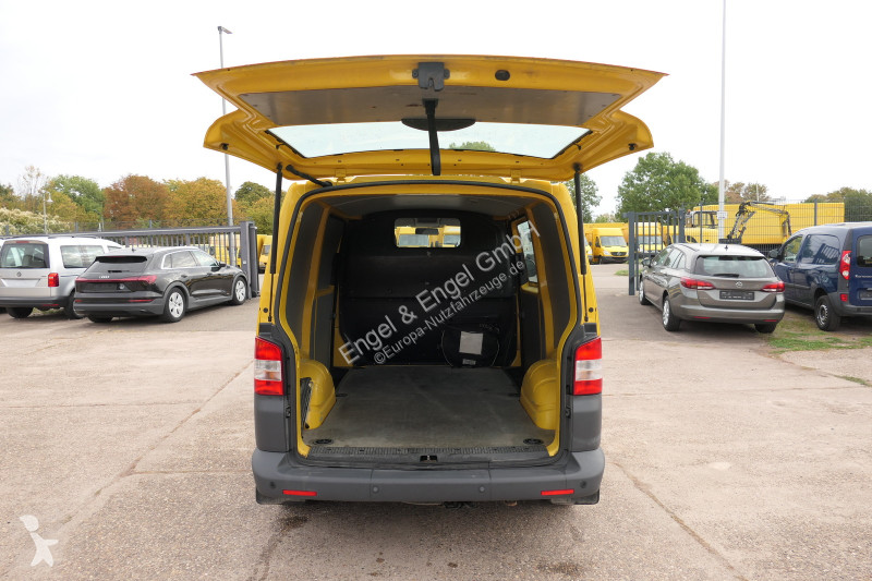 Véhicule utilitaire Volkswagen T5 Transporter...