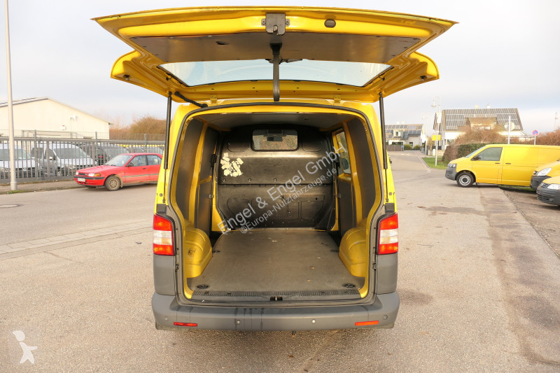 Autoutilitară Volkswagen T5 Transporter 2.0 TDI...