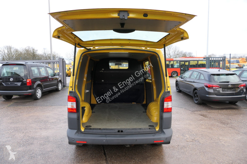 Autoutilitară Volkswagen T5 Transporter 2.0 TDI...