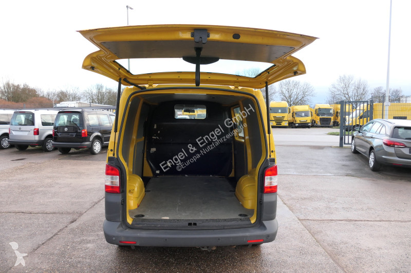 Autoutilitară Volkswagen T5 Transporter 2.0 TDI...