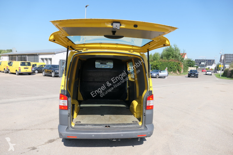 Véhicule utilitaire Volkswagen T5 Transporter...