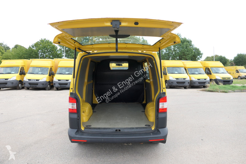Véhicule utilitaire Volkswagen T5 Transporter...