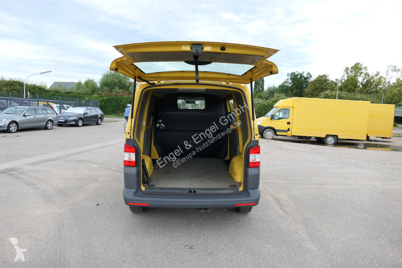 Комерційні автомобілі Volkswagen T5 Transporter...