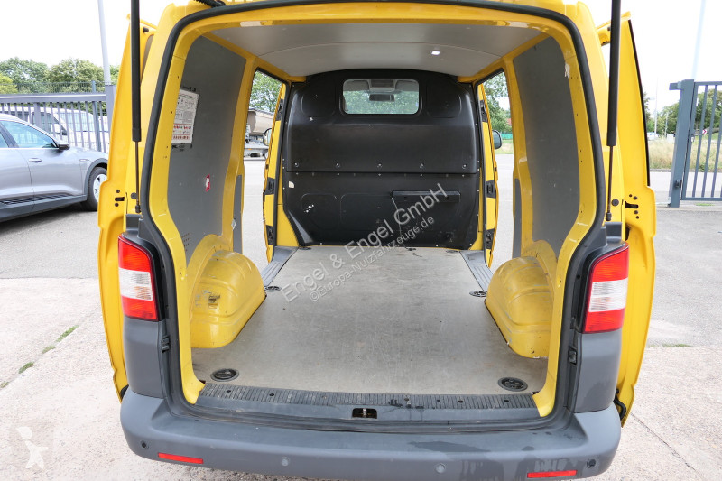 Autoutilitară Volkswagen T5 Transporter 2.0 TDI...