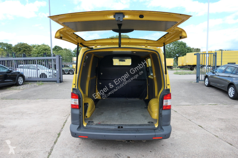 Véhicule utilitaire Volkswagen T5 Transporter...