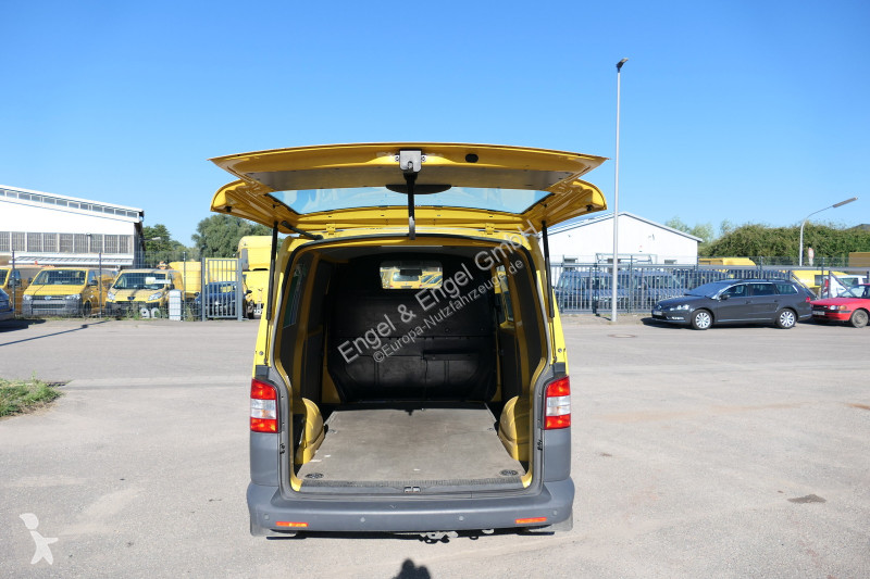 Véhicule utilitaire Volkswagen T5 Transporter...