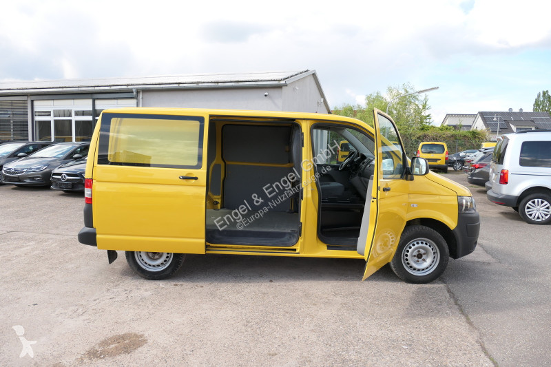 Véhicule utilitaire Volkswagen T5 Transporter...