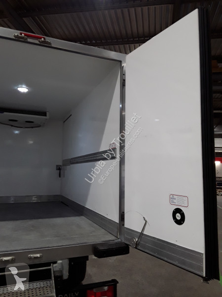 Furgoneta Iveco 12M3 140 CV RJ HAYON CAISSE...