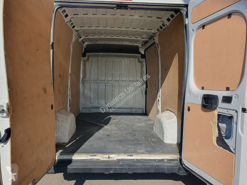 Véhicule utilitaire Peugeot BOXER FG 333 L2H2...