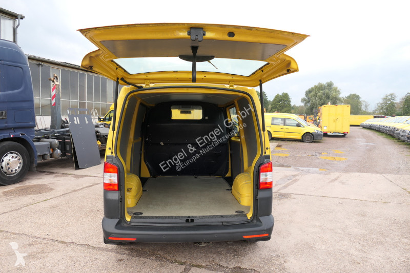Véhicule utilitaire Volkswagen T5 Transporter...