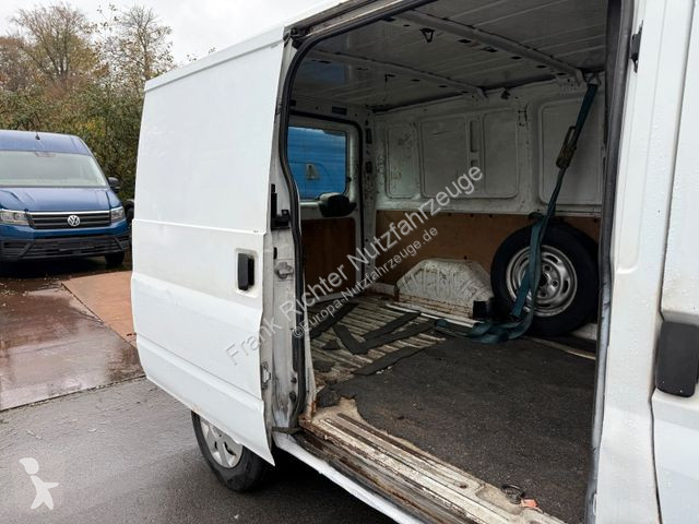 Užitkové vozidlo Ford TÜV bis 02/25