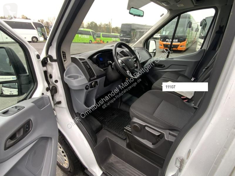 Véhicule utilitaire Ford