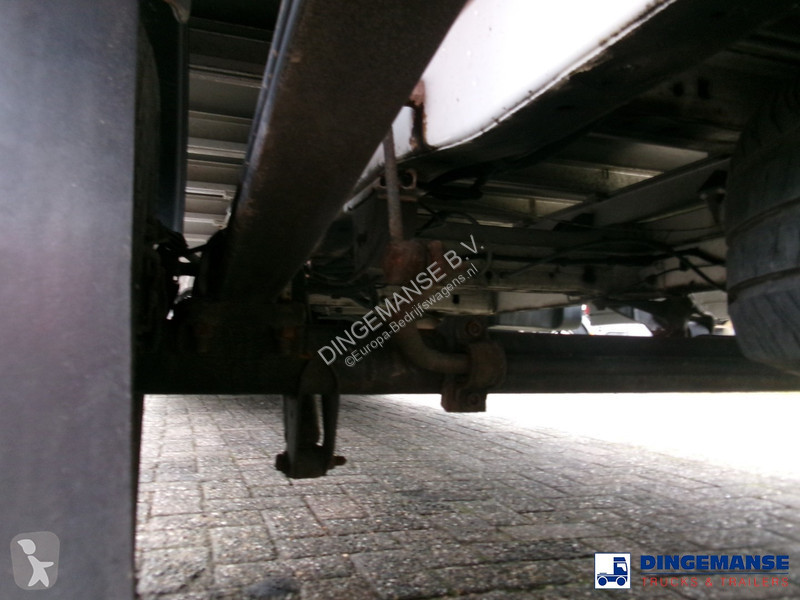 Véhicule utilitaire Volkswagen 4x2 curtain side...