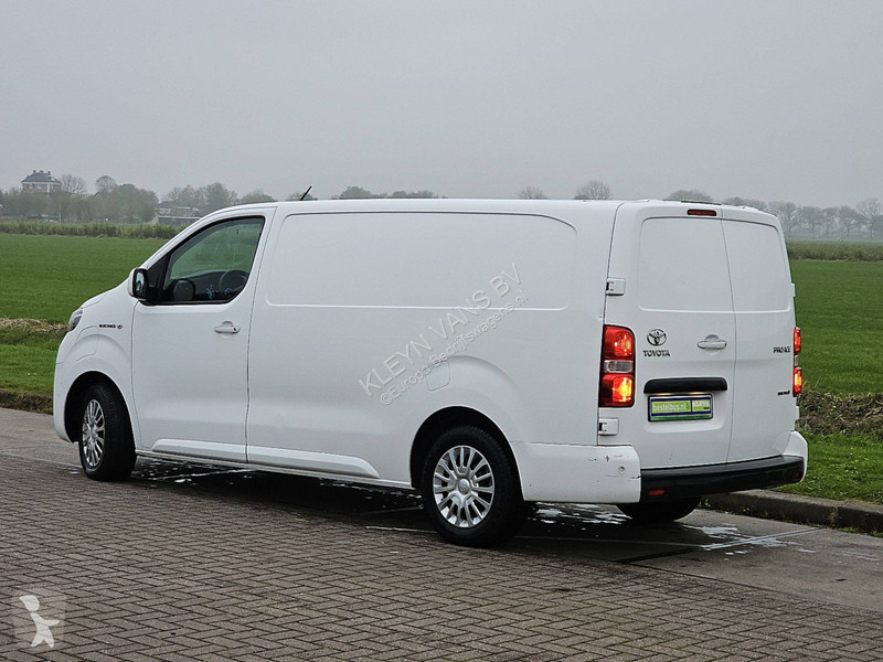 Véhicule utilitaire Toyota ELECTRIC 50 KWH L3...