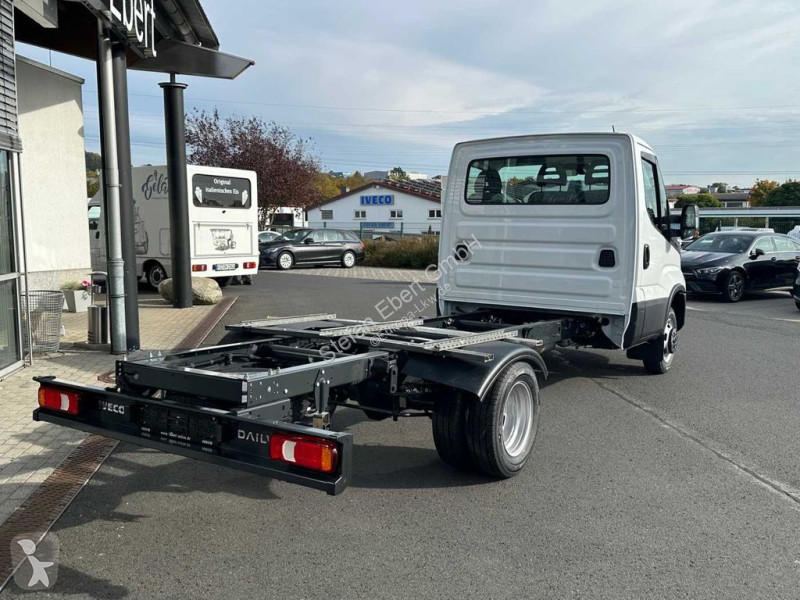 Furgoneta Iveco 50C18 3.0L *R3750mm*Navi*Klima* 3x