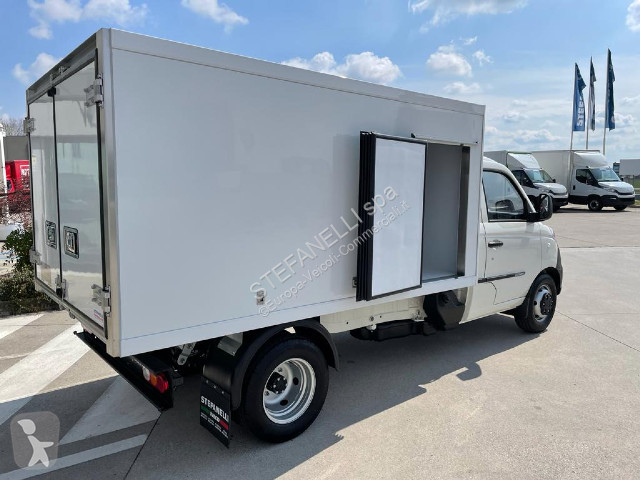 Autoutilitară Piaggio Porter NP6 ISOTERMICO