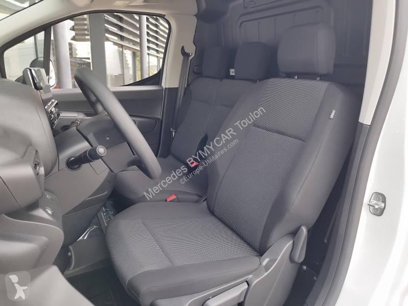 Véhicule utilitaire Citroën BERLINGO VAN XL...