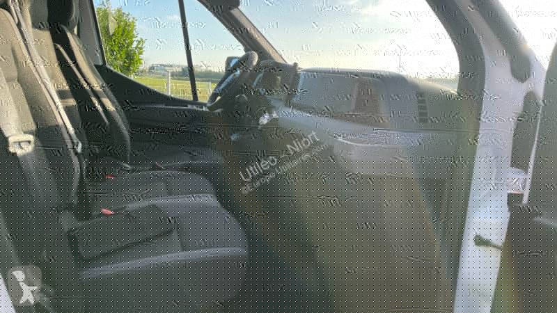 Furgoneta Nissan
