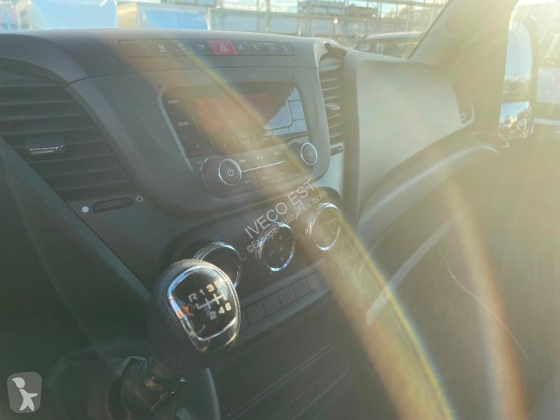 Furgoneta Iveco CCb 35C16H3.0 L - PLATEAU 4M50...