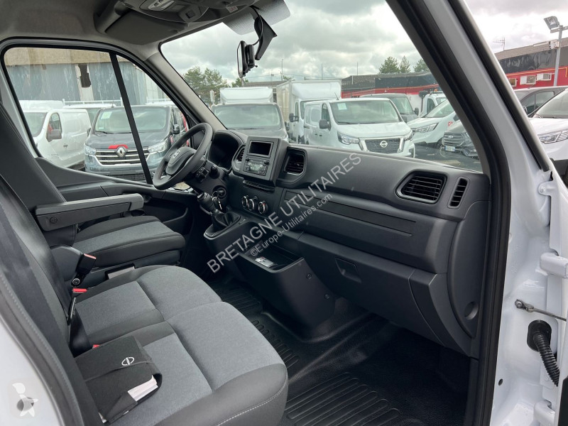 Véhicule utilitaire Nissan INTERSTAR CCB CAISSE...