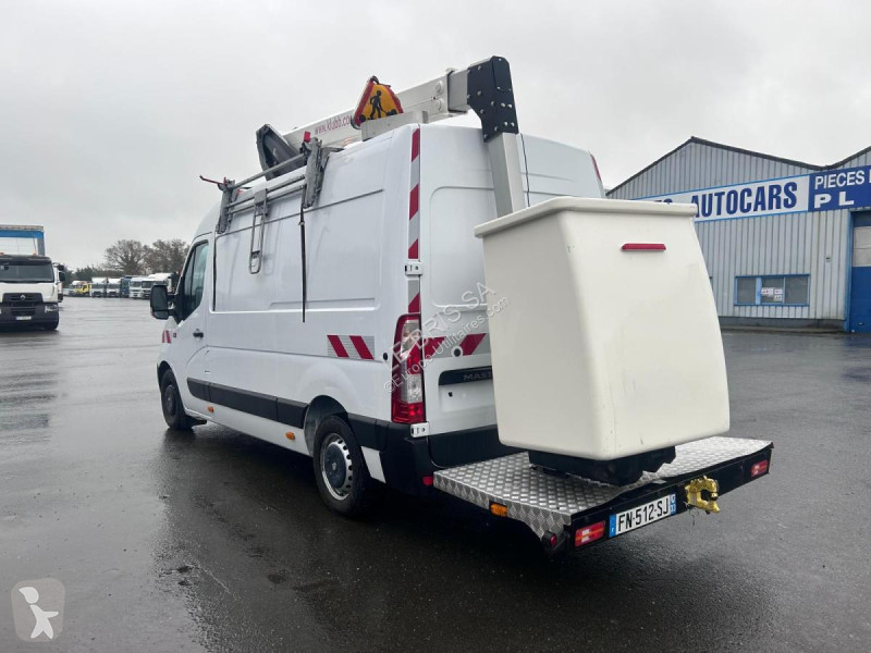 Véhicule utilitaire Renault 130cv