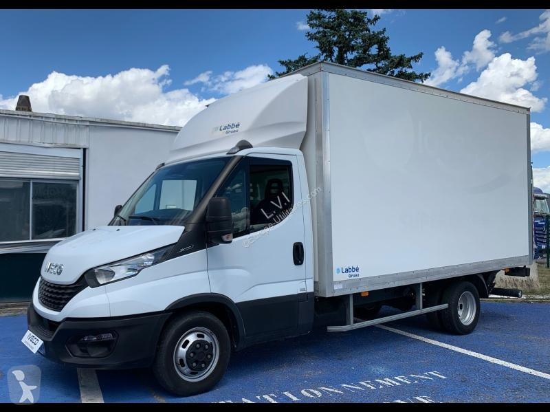 Véhicule utilitaire Iveco CCb 35C16H...