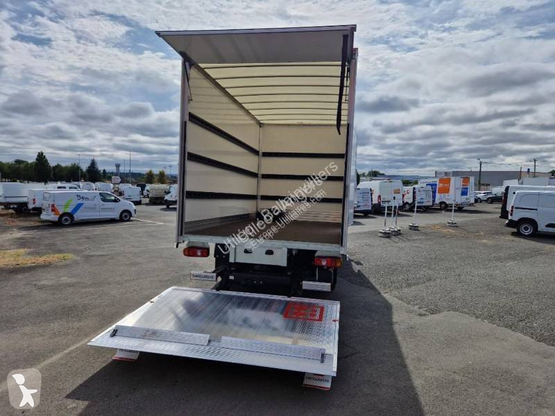 Furgoneta Mitsubishi Fuso