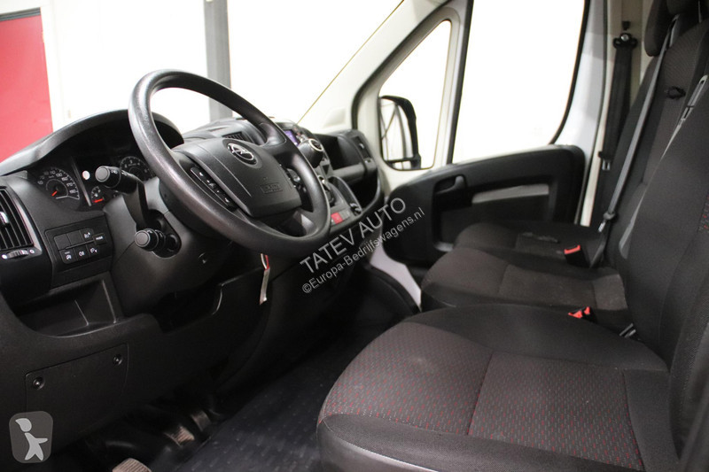 Veicolo commerciale Opel 2.2D 140 L2H2...