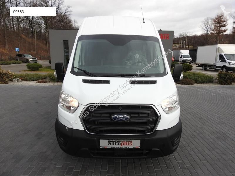 Véhicule utilitaire Ford TRANSIT FURGON...