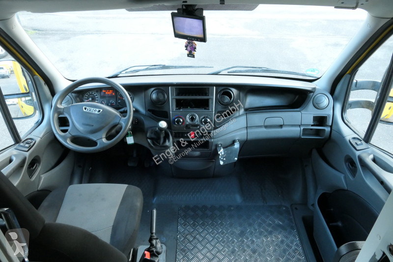 Autoutilitară Iveco Daily 35 S11 C30C AUTOMATIK...