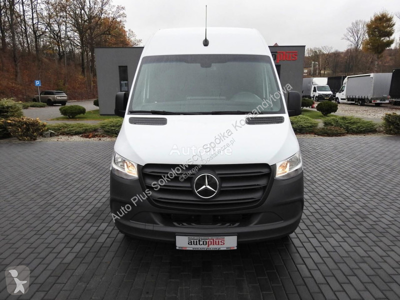 Véhicule utilitaire Mercedes ESPRINTER NOWY...