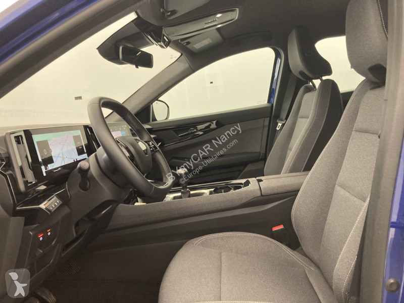Veicolo commerciale Renault Austral mild hybrid...