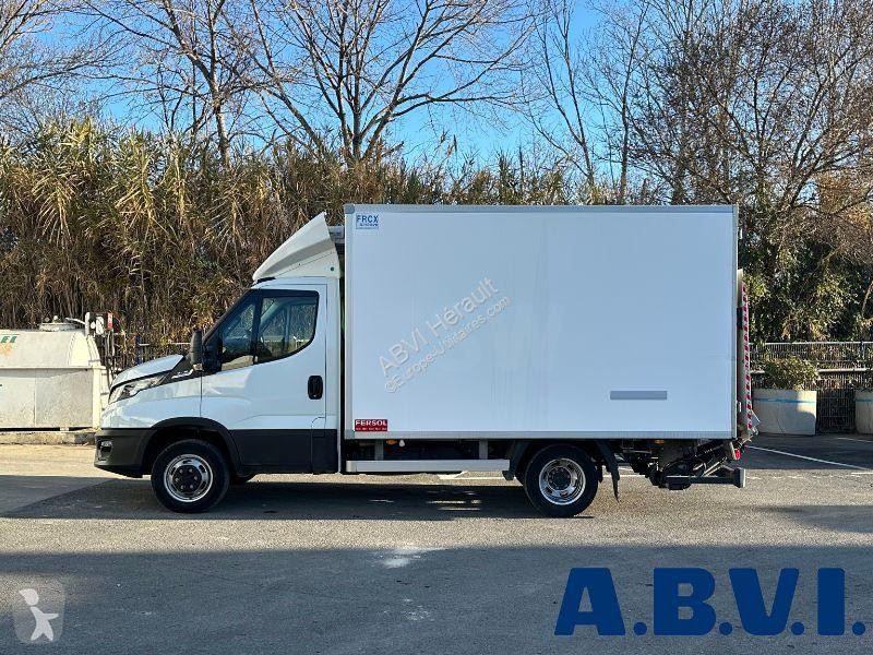 Veículo utilitário Iveco 35C18 FRIGO BOITE AUTO...