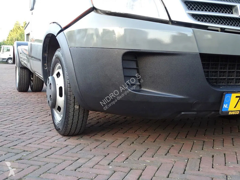 Furgoneta Iveco 35C18 BE TREKKER 3 ZITS EURO 5...
