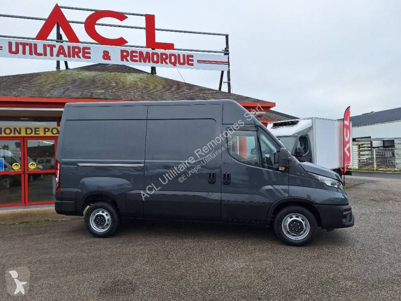 Furgoneta Iveco