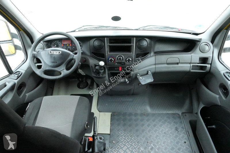 Autoutilitară Iveco Daily 35 S11 C30C AUTOMATIK...
