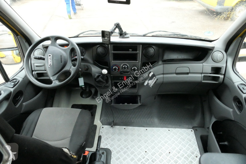 Veículo utilitário Iveco Daily 35 S11 C30C...