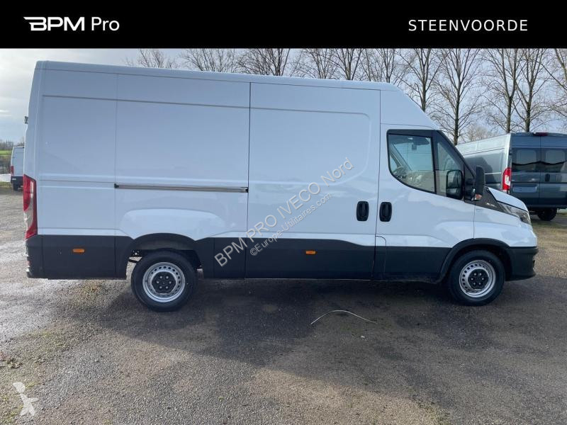 Véhicule utilitaire Iveco 35S Fg Fourgon Tôlé...