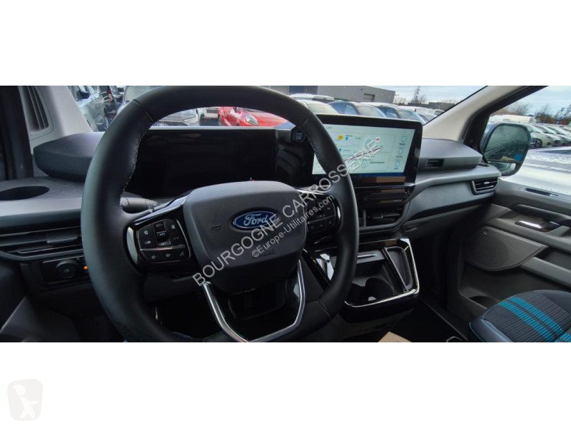 Véhicule utilitaire Ford TRANSIT CUSTOM 2.0...