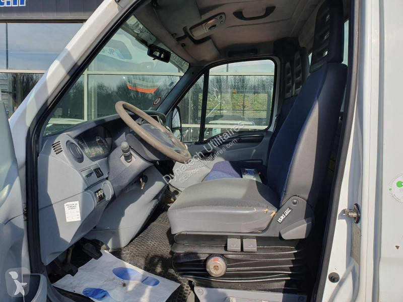 Furgoneta Iveco DAILY CCB 35C12 EMP 3.45M