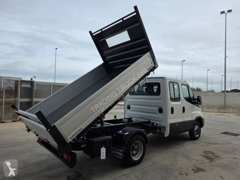 عربة نفعية Iveco
