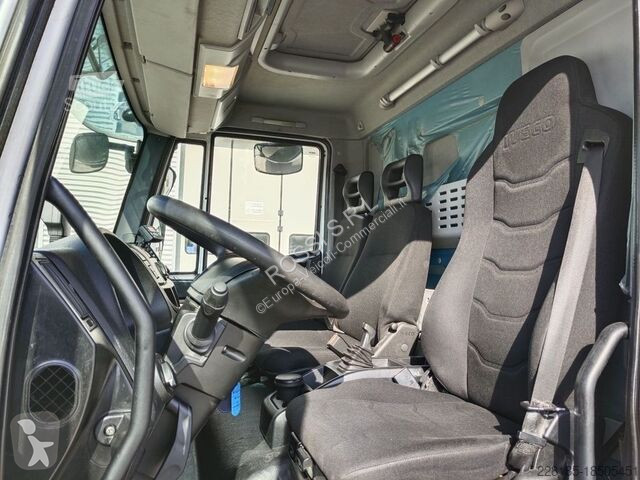 Veículo utilitário Iveco EUROCARGO - 120E22